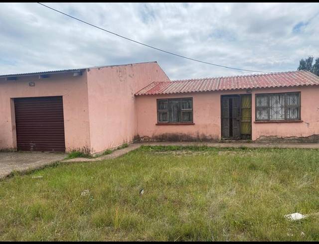 4 BEDROOM HOUSE FOR SALE IN EZIBELENI
